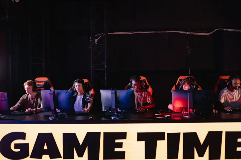 Nobody Wants to Be the Shield: The Quiet Exodus Destroying Team-Based Games